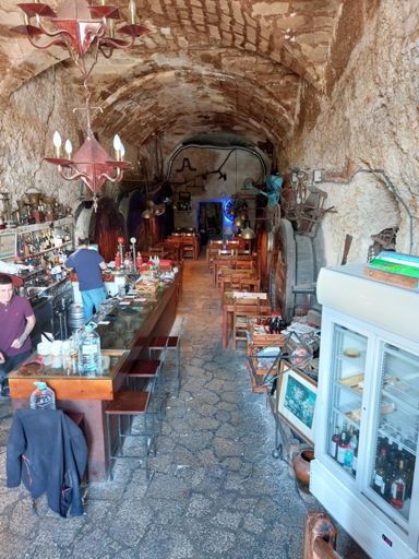 Urigen Restaurant in Sineau