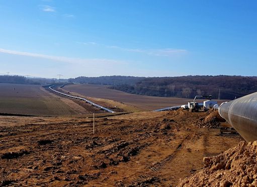 Lange Leitung im Bau