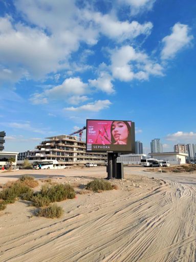 Stop encouraging horrifying face destruction and suck lips 