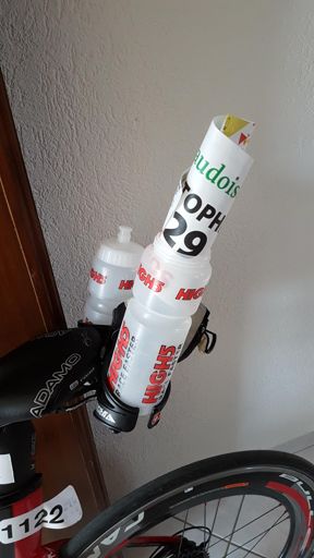 Porte-dossard improvisé :-)