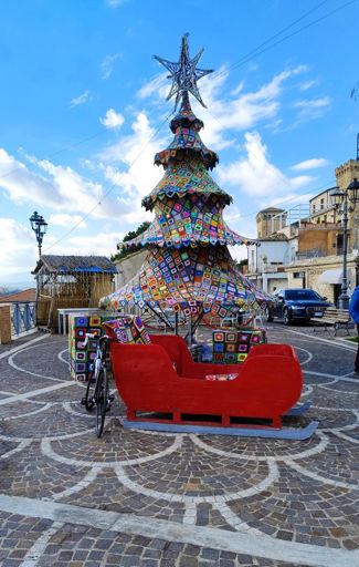Colle Montone - (Poor's Christmas Tree )