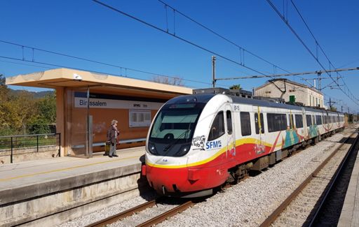 Weiter geht's mit dem Zug nach Binissalem. 1,85€ und das Rad darf kostenlos mit.