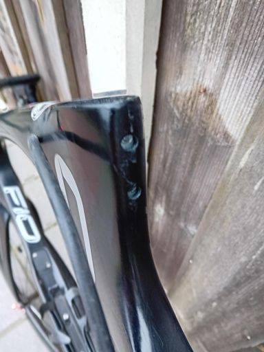 Cracked frame at fixation seatpost