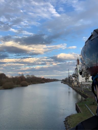 Mittellandkanal mit Blickrichtung VW-Werk