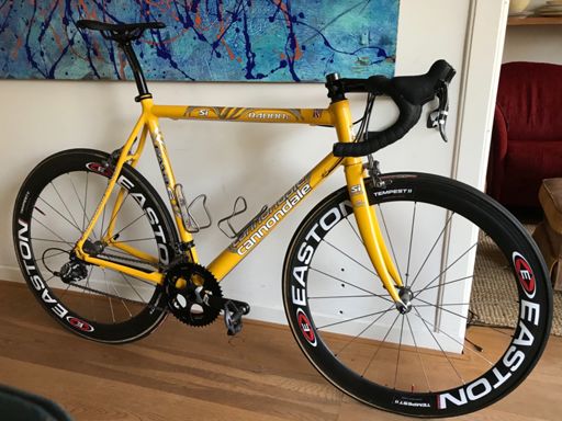 Tien jaar oude groep, twintig jaar oud frame