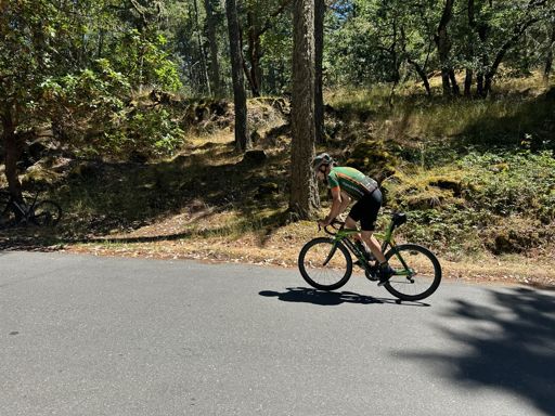 At the top of the main climb on Pearson, thanks Julian for the pic! Was not feeling great there...hahahah 🤢