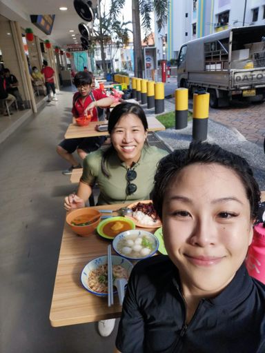 Sentosa hills and some feasting with Jo ✨🤤💙