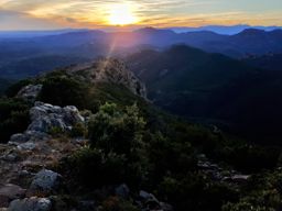 Pic du cap Roux au soleil couchant