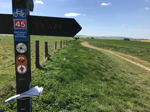The ridgeway between Avebury and Marlborough
