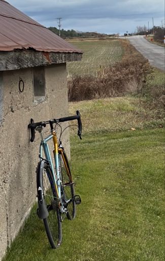 The ride feel of this old bike is miles better than anything I’ve ever ridden. Butter smooth . Supreme stability at speed . Damn shame it’s so heavy !! 