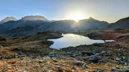 lacs de fenêtre depuis le col saint Bernard