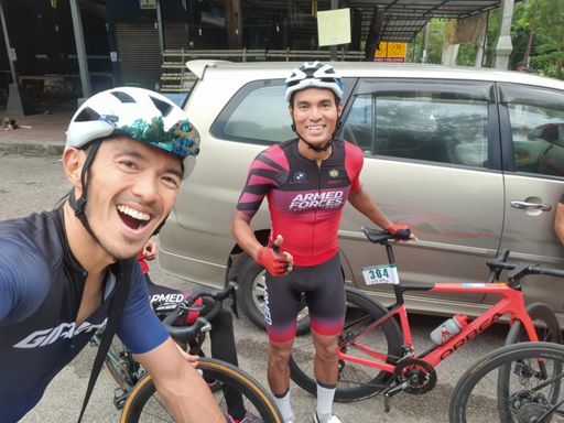 Selfie with the champion. Super strong rider 💪