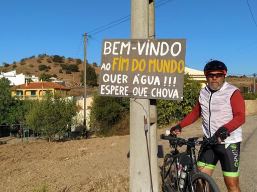 Bem-vindo ao Fim do mundo, em Pisa Barro