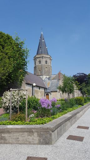 De kerk van Marquise is zowat het enige wat daar nog het zien waard is, voor de rest, doe je best een grote ommetoer om dit spuuglelijk stadje te mijden.