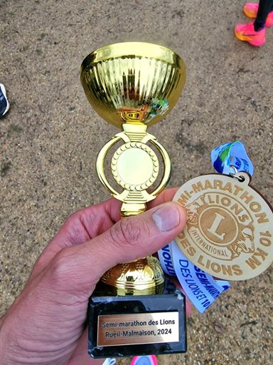 Une première place au semi, ça fait plaisir et c'est une première lol 