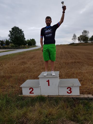 I Svanesund är jag pallvan. Under åren har man nog stått minst 10 gånger på samma prispall och samma åker. De flesta gånger högst upp...