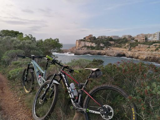 Costa Faro de Cala Figuera