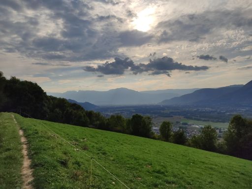 Gravelnoble au fond dans la pollution
