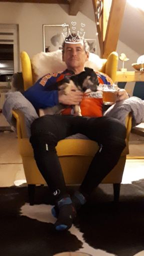 " Graf Koks" und sein Sch(l)oßhündchen🐕😬